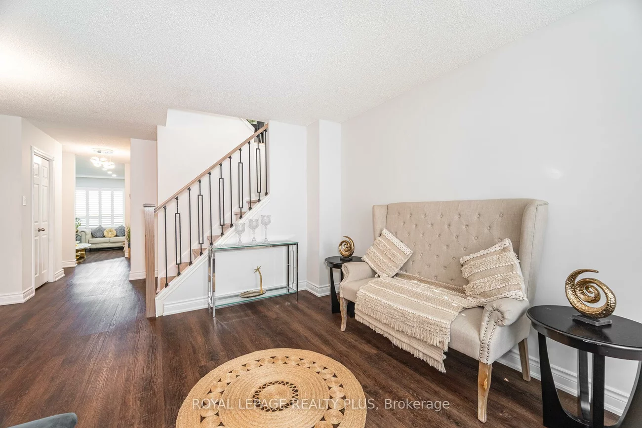 4635, Regents, Hurontario, Mississauga