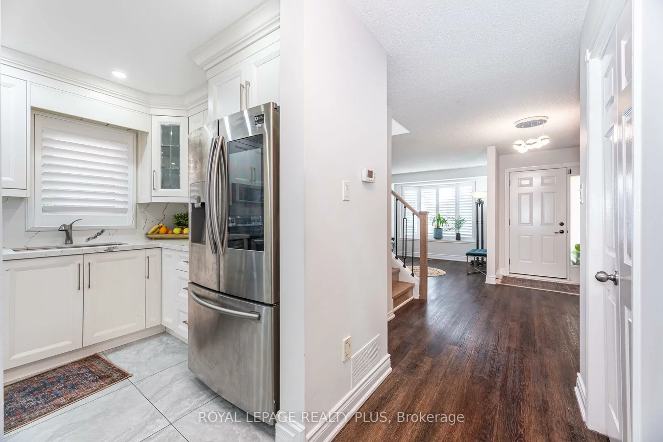 4635, Regents, Hurontario, Mississauga