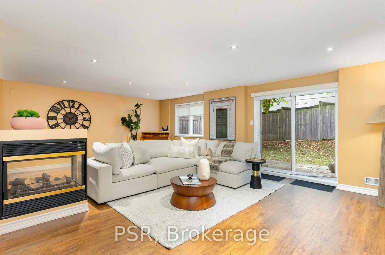 1010, Cristina, Clarkson, Mississauga