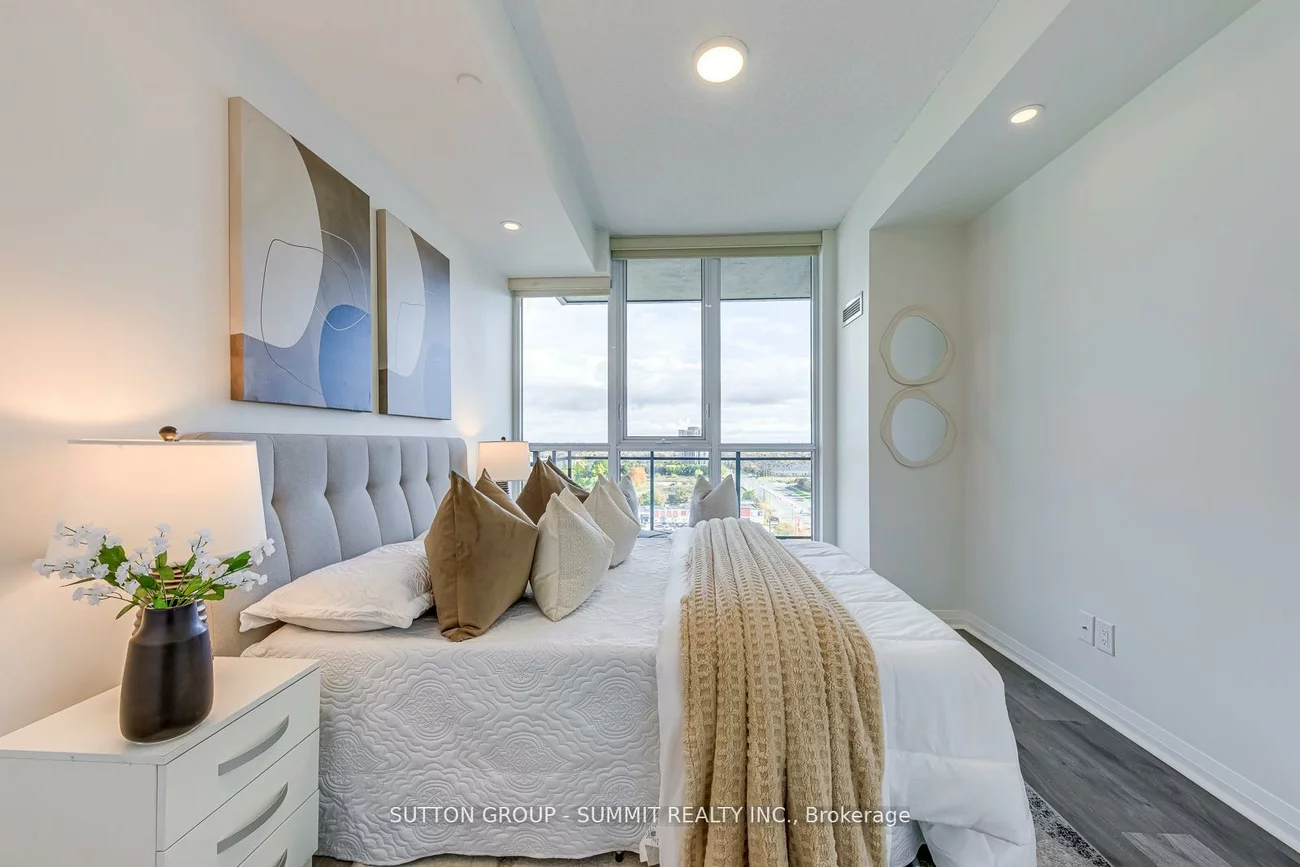 55, Eglinton, Hurontario, Mississauga