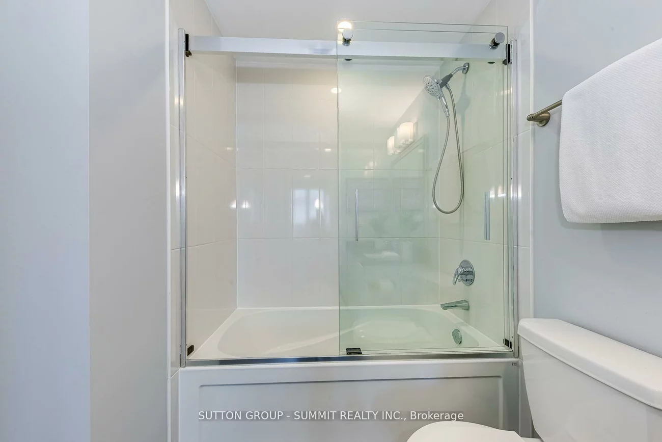 55, Eglinton, Hurontario, Mississauga