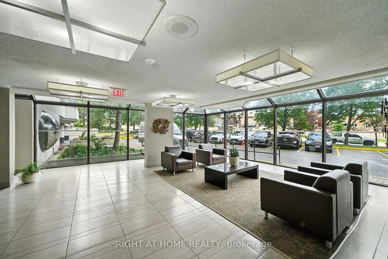 200, Robert Speck, Rathwood, Mississauga