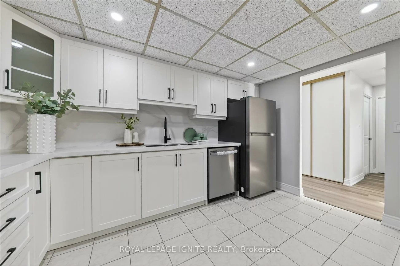 155, Hillcrest, Cooksville, Mississauga