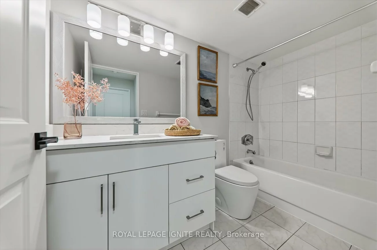 155, Hillcrest, Cooksville, Mississauga