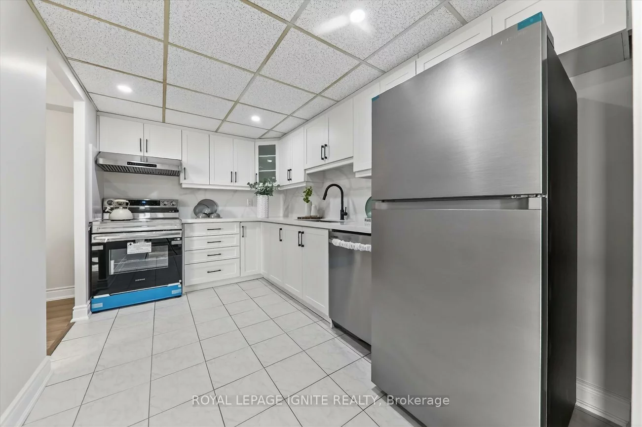 155, Hillcrest, Cooksville, Mississauga