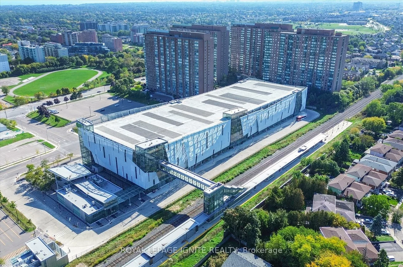 155, Hillcrest, Cooksville, Mississauga