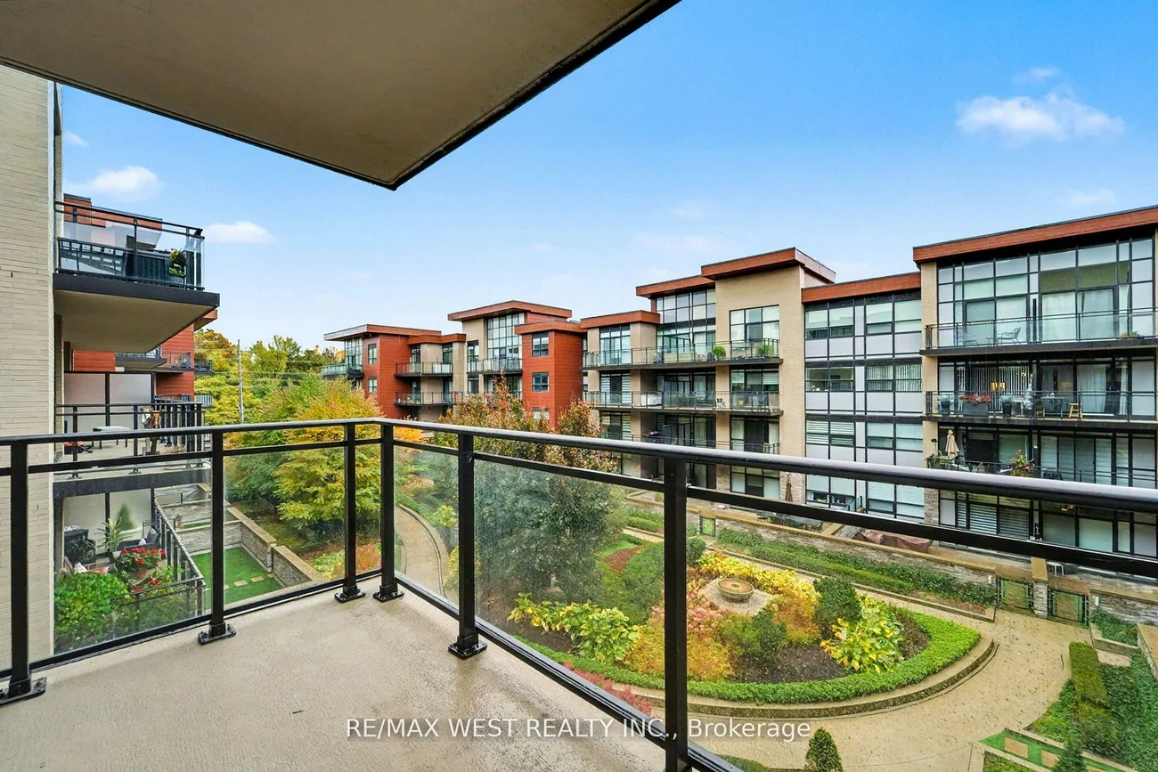 1575, Lakeshore, Clarkson, Mississauga