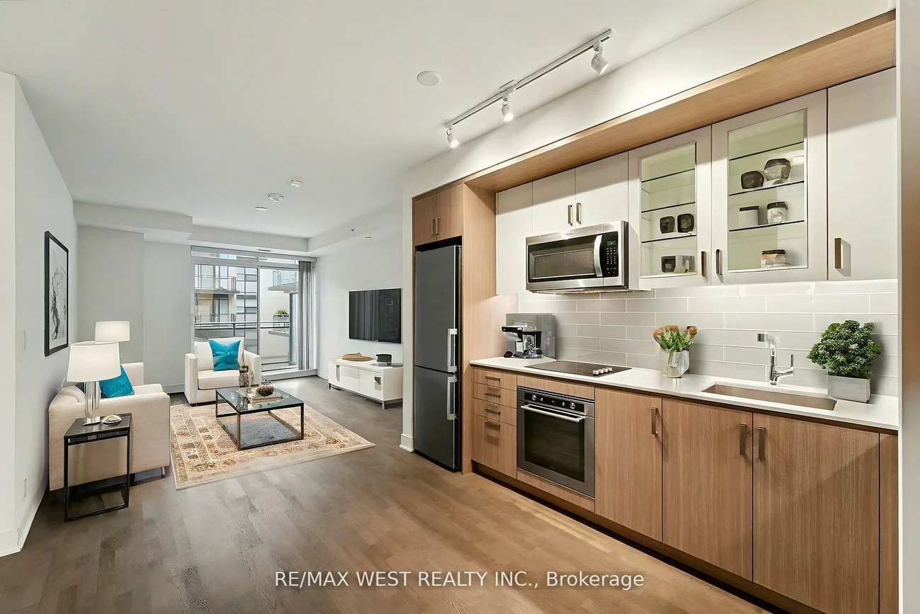 1575, Lakeshore, Clarkson, Mississauga