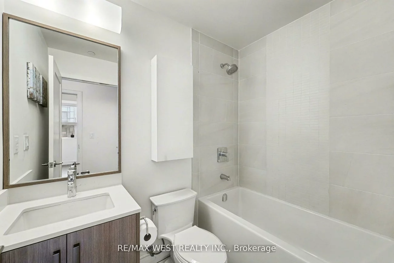 1575, Lakeshore, Clarkson, Mississauga