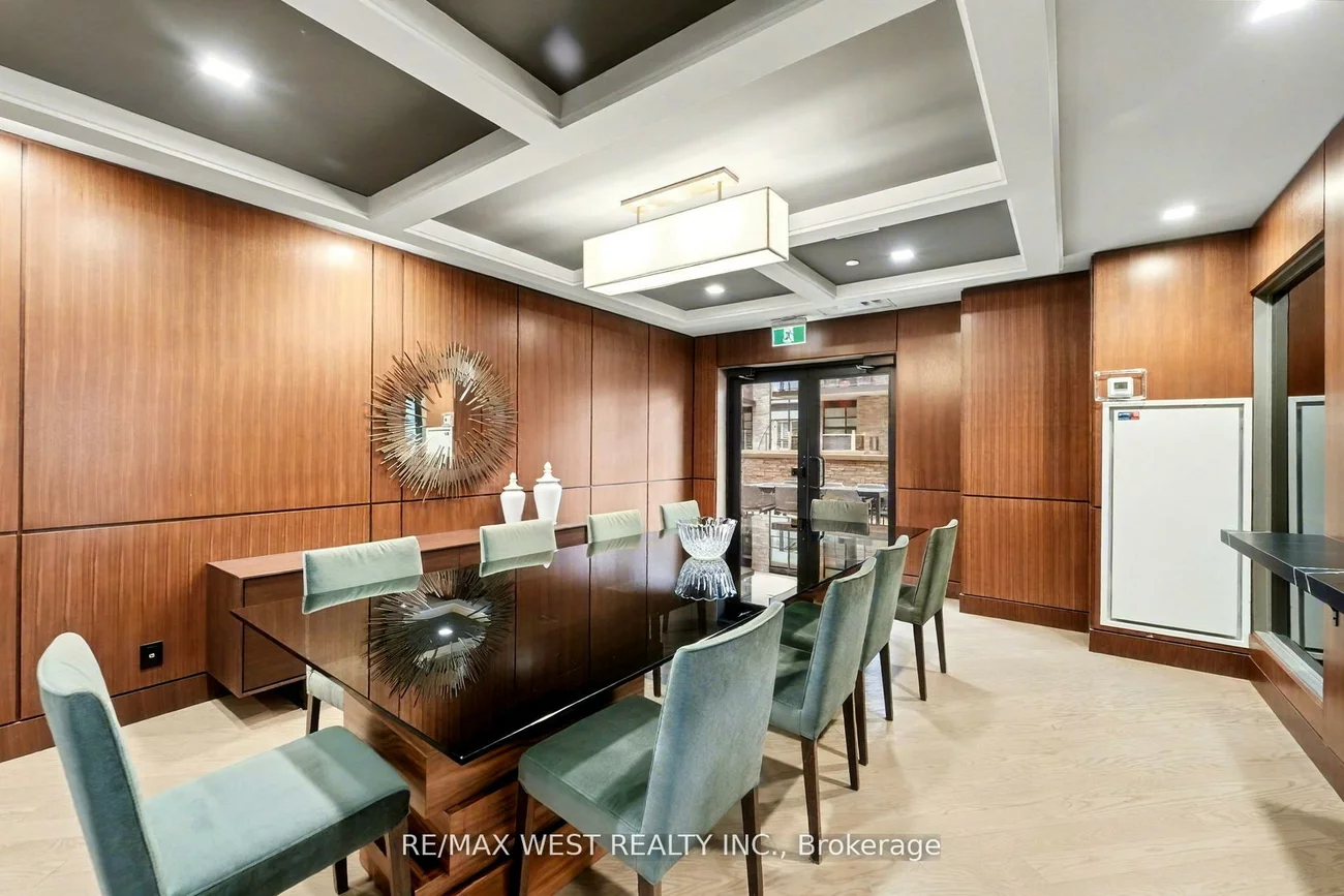 1575, Lakeshore, Clarkson, Mississauga