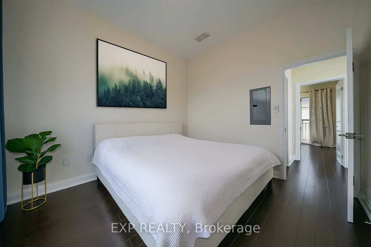 3077, Cawthra Road, Applewood, Mississauga