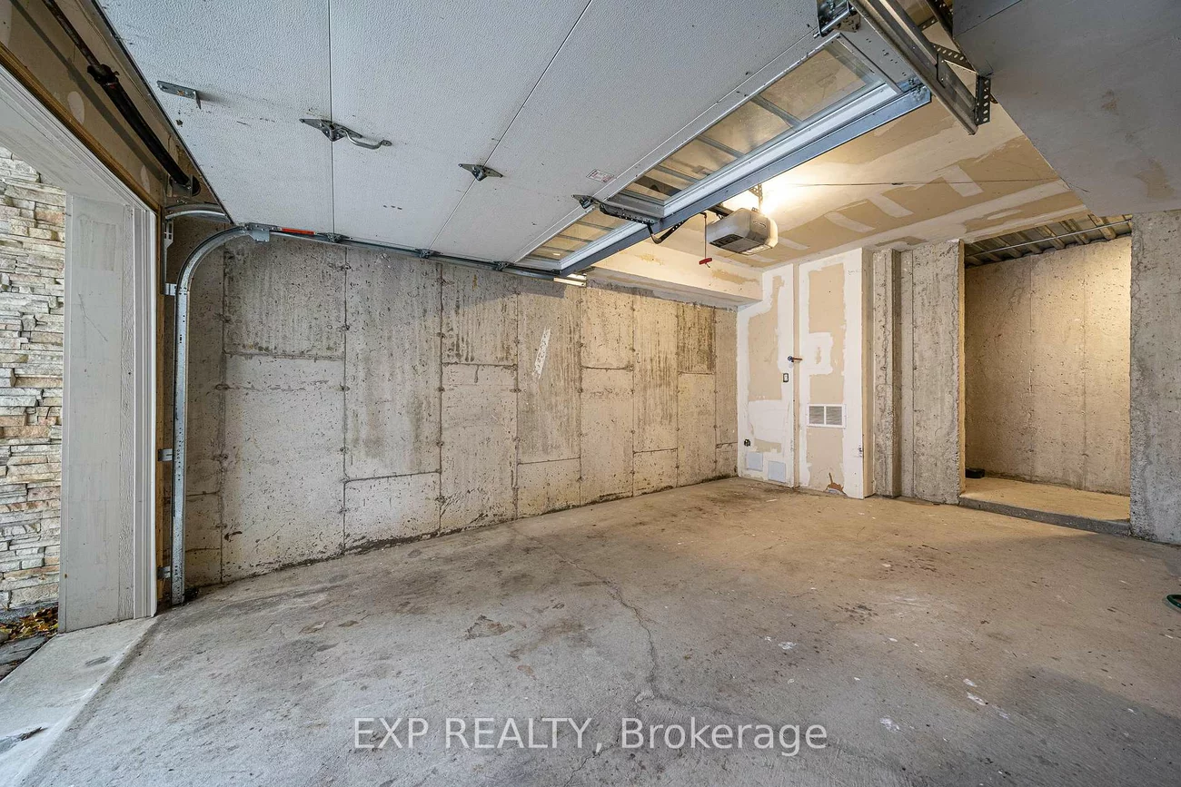 3077, Cawthra Road, Applewood, Mississauga