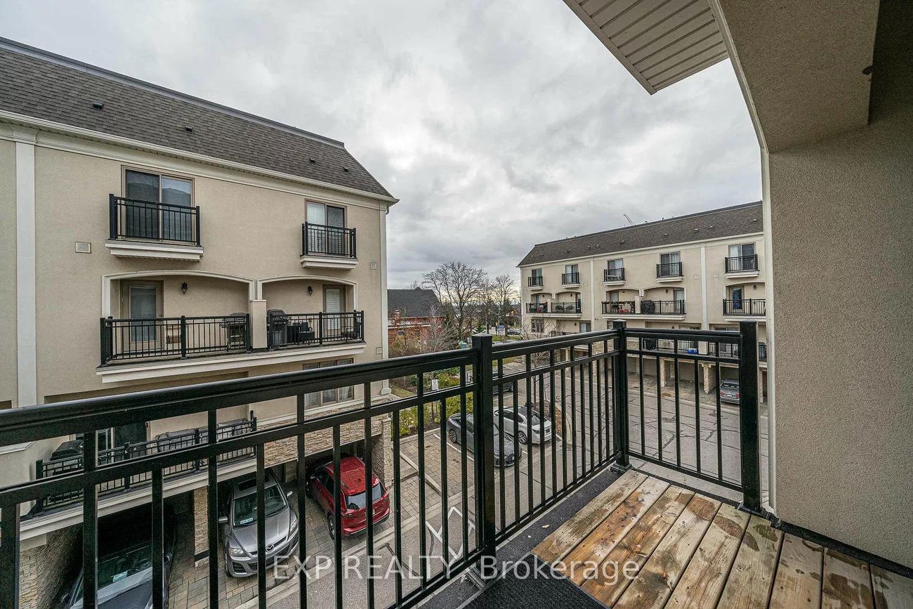 3077, Cawthra Road, Applewood, Mississauga