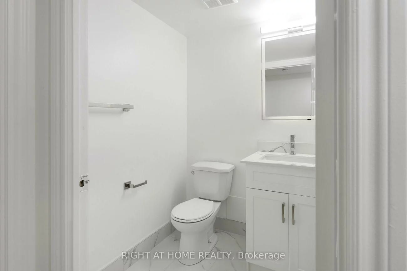 3880, Duke Of York, City Centre, Mississauga