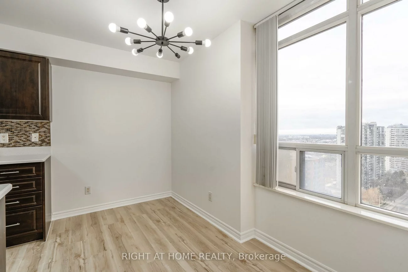 3880, Duke Of York, City Centre, Mississauga