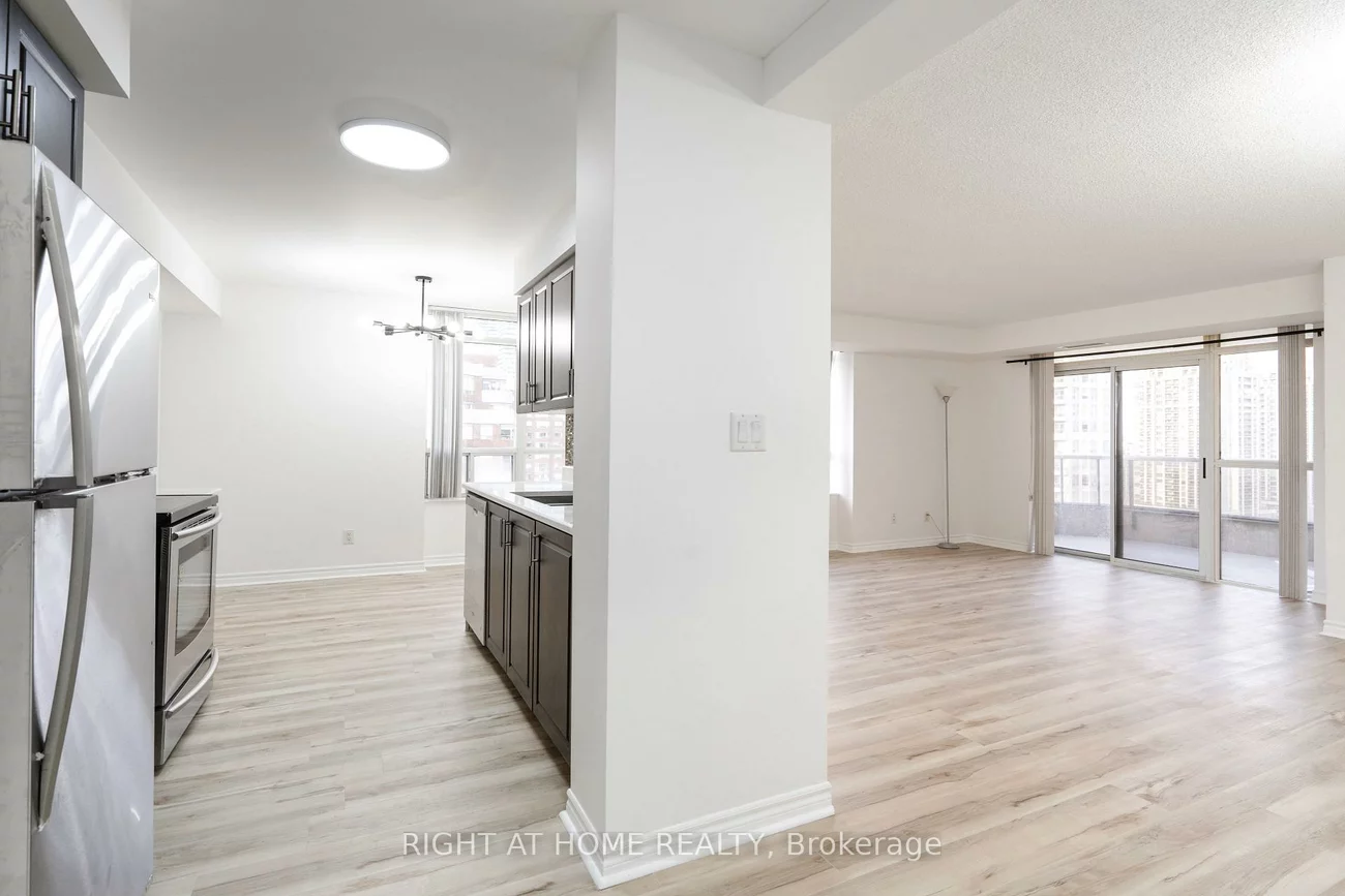 3880, Duke Of York, City Centre, Mississauga