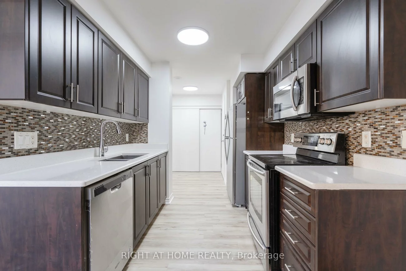 3880, Duke Of York, City Centre, Mississauga