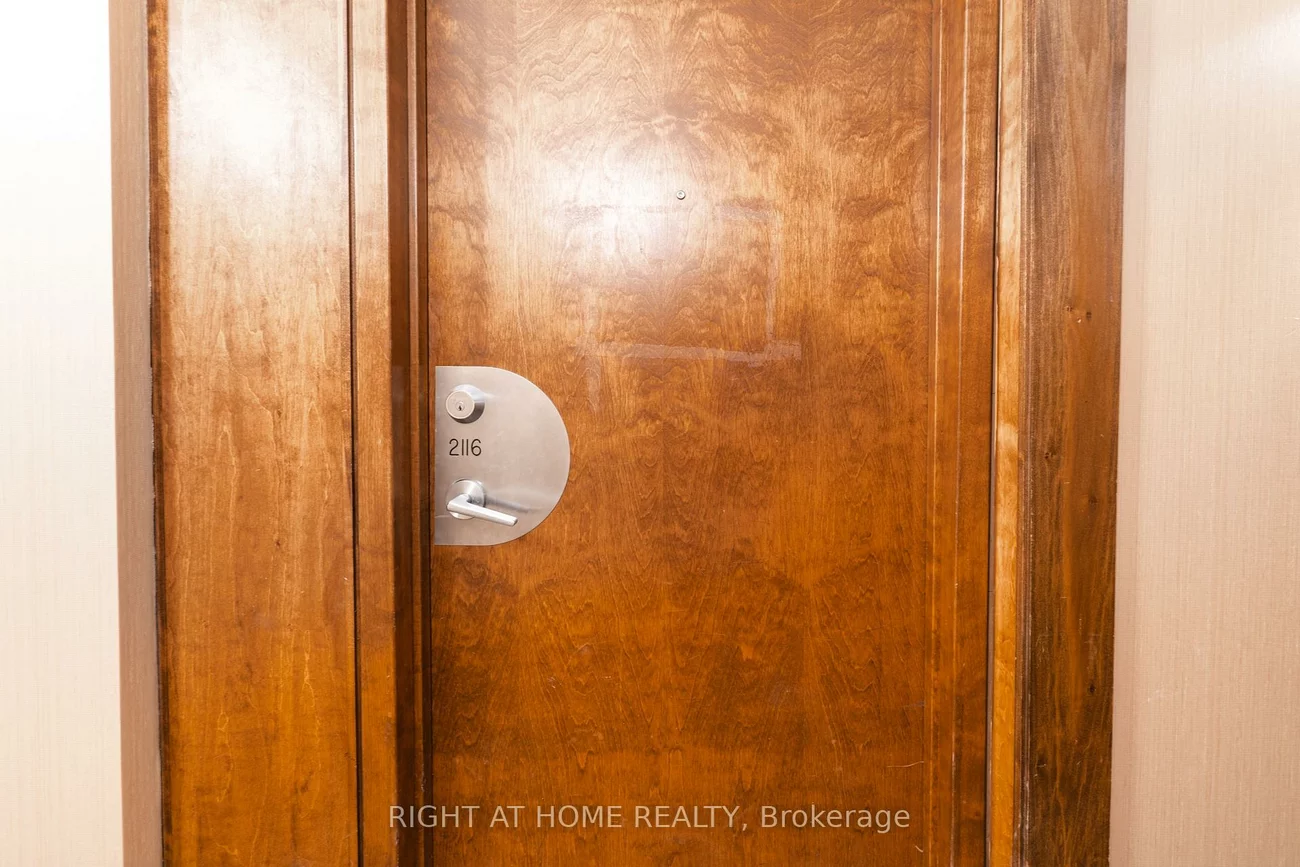 3880, Duke Of York, City Centre, Mississauga