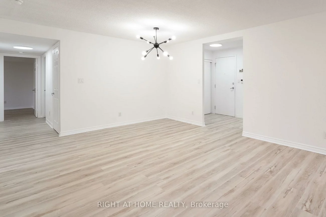 3880, Duke Of York, City Centre, Mississauga