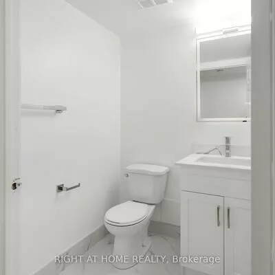 3880, Duke Of York, City Centre, Mississauga