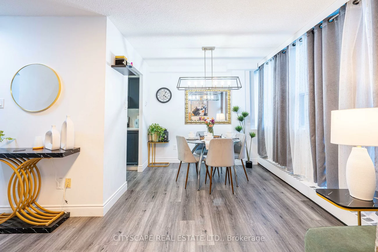 2121, Roche, Sheridan, Mississauga