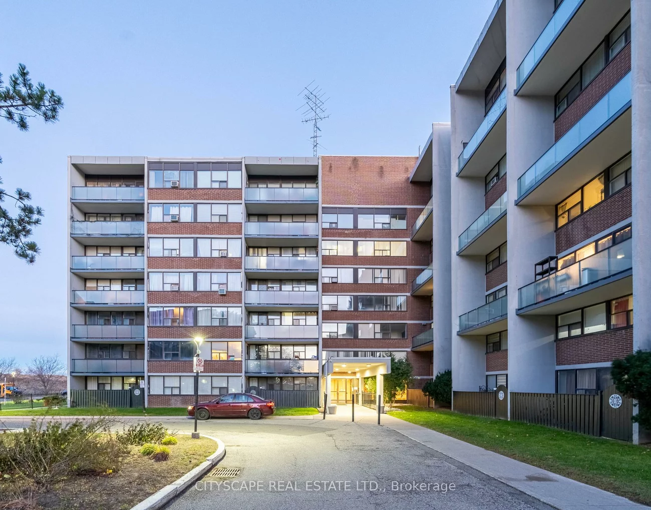 2121, Roche, Sheridan, Mississauga