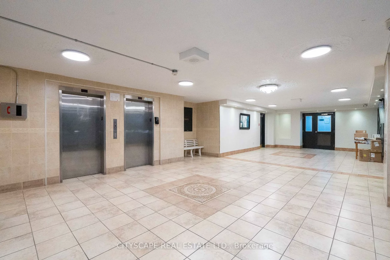 2121, Roche, Sheridan, Mississauga