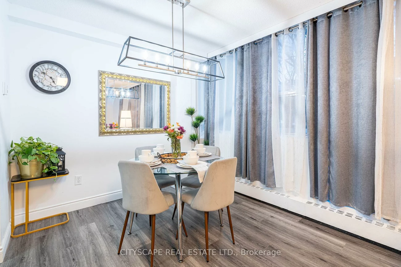 2121, Roche, Sheridan, Mississauga