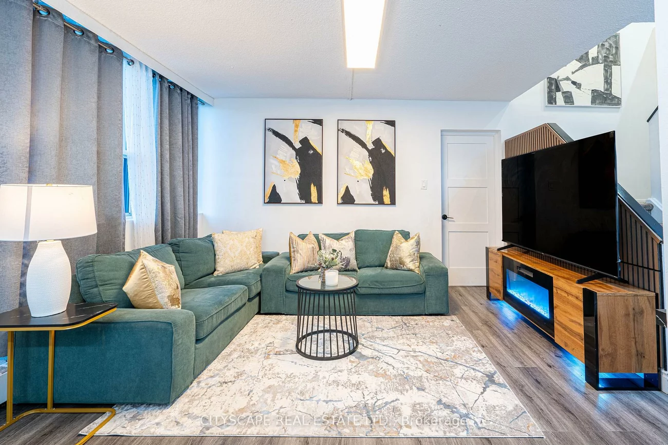 2121, Roche, Sheridan, Mississauga