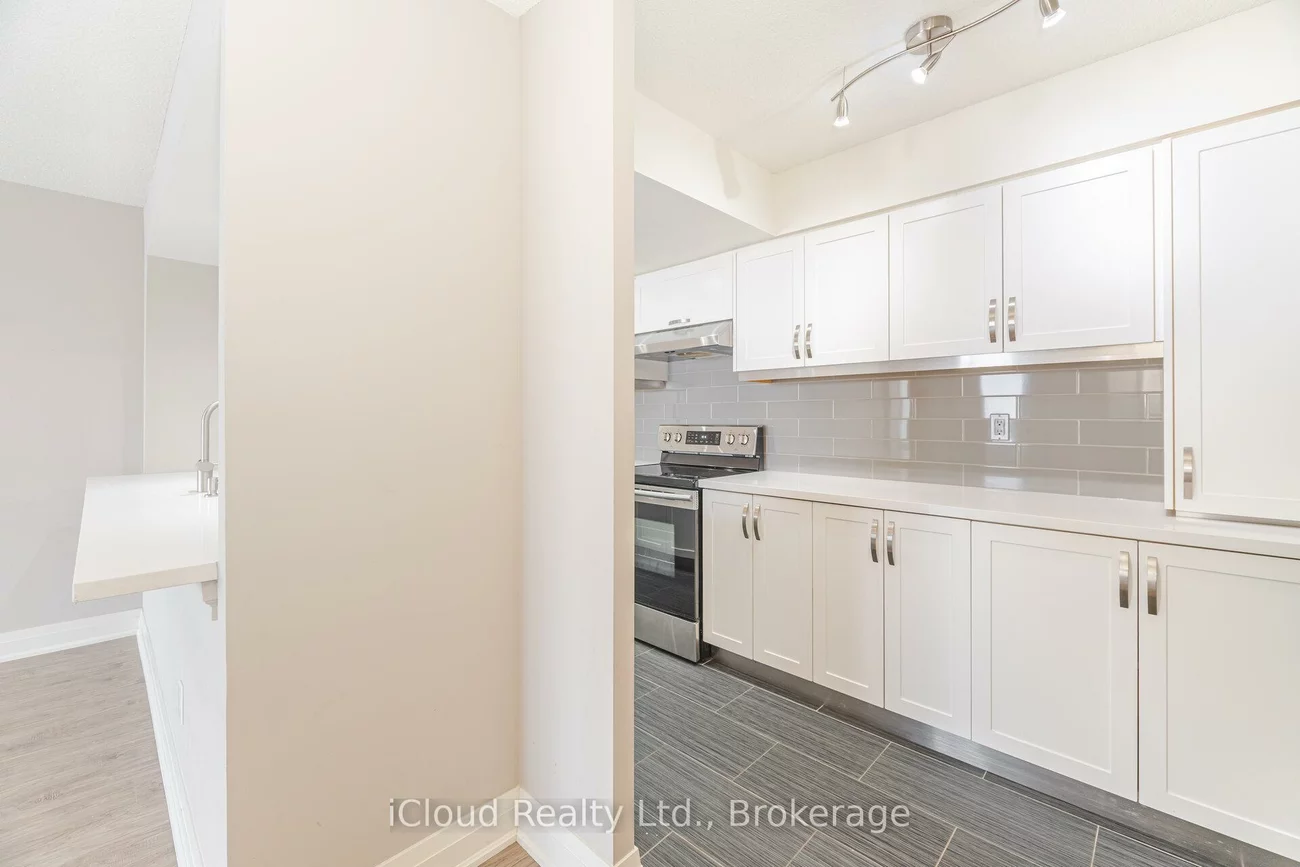 550, Webb, City Centre, Mississauga