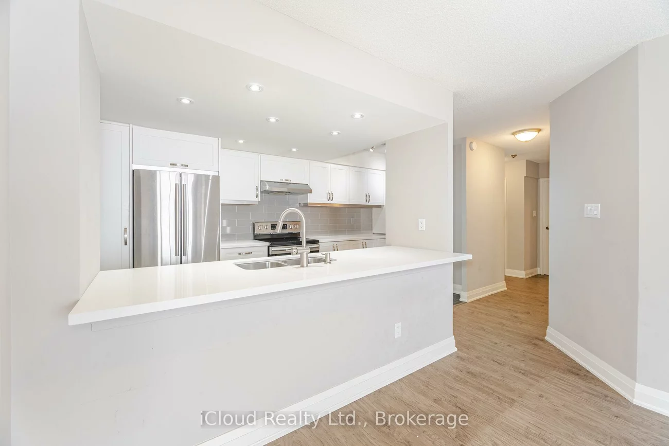 550, Webb, City Centre, Mississauga