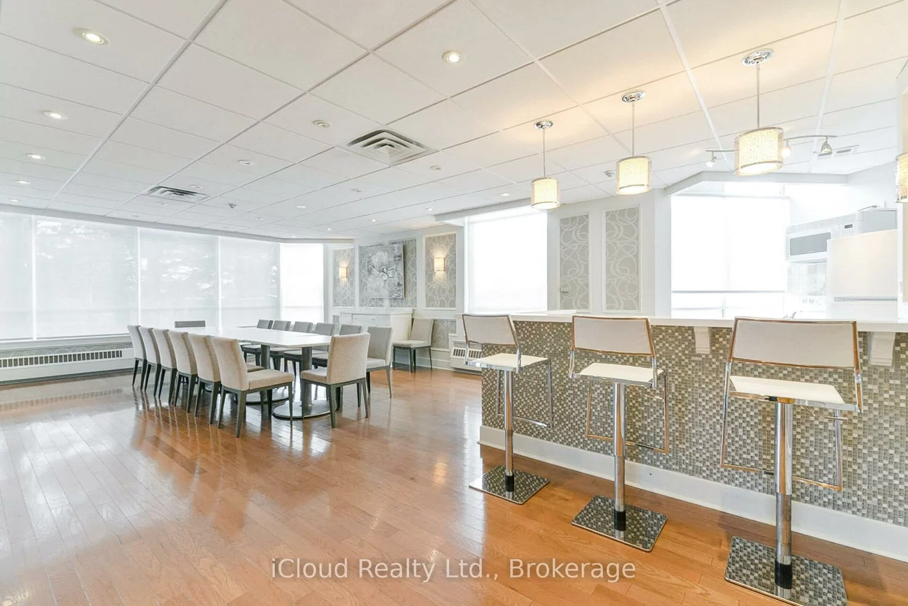 550, Webb, City Centre, Mississauga