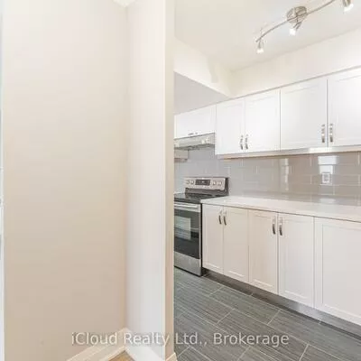 550, Webb, City Centre, Mississauga