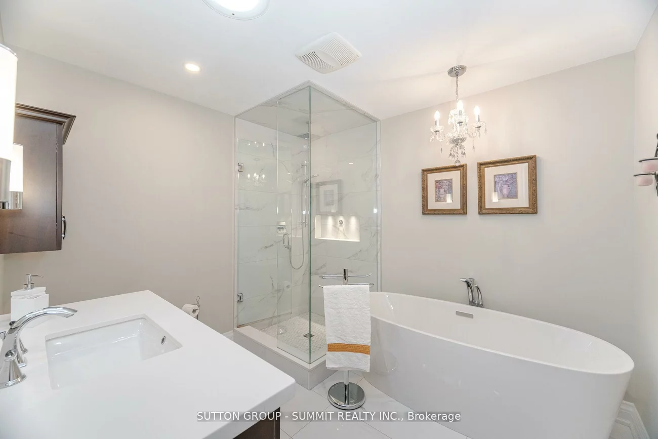 1905, Broad Hollow, Erin Mills, Mississauga