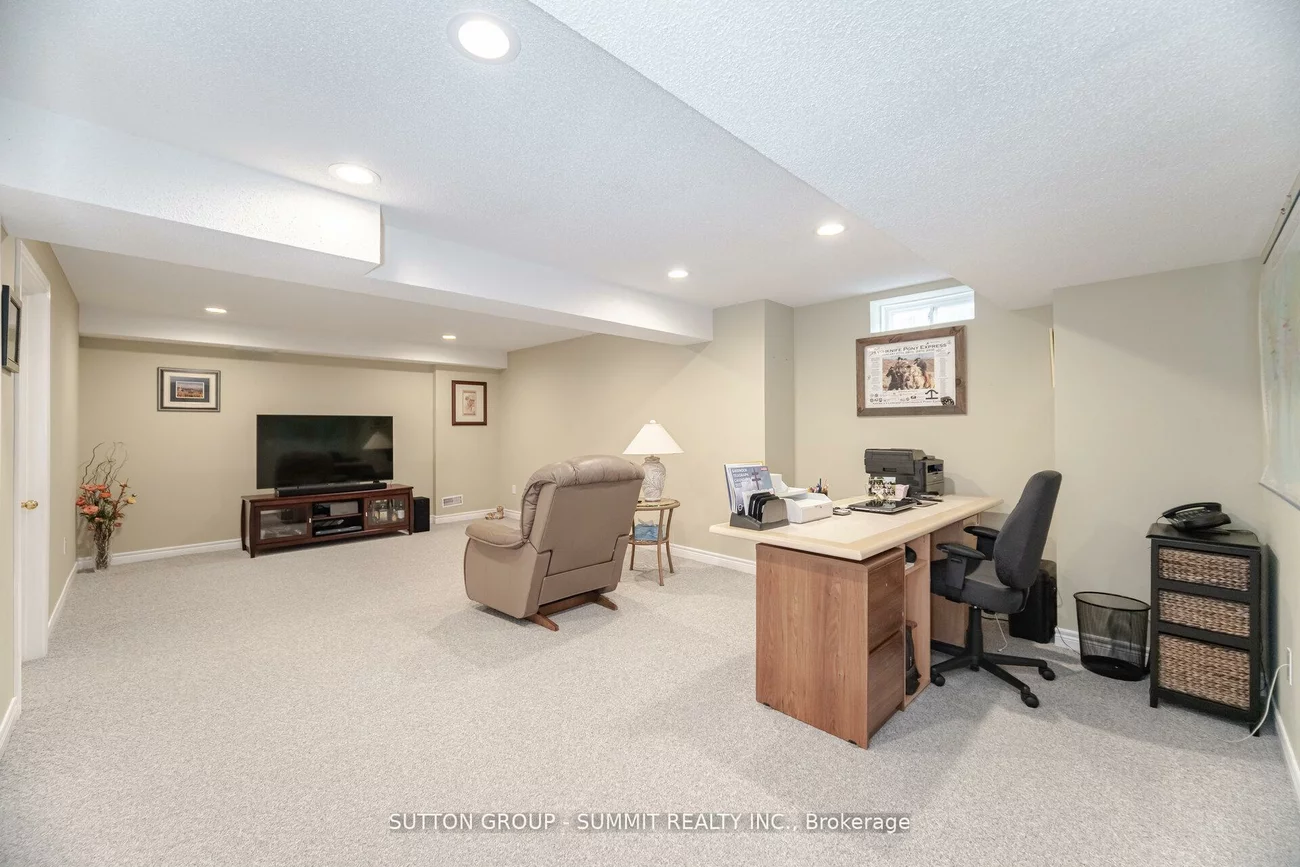 1905, Broad Hollow, Erin Mills, Mississauga