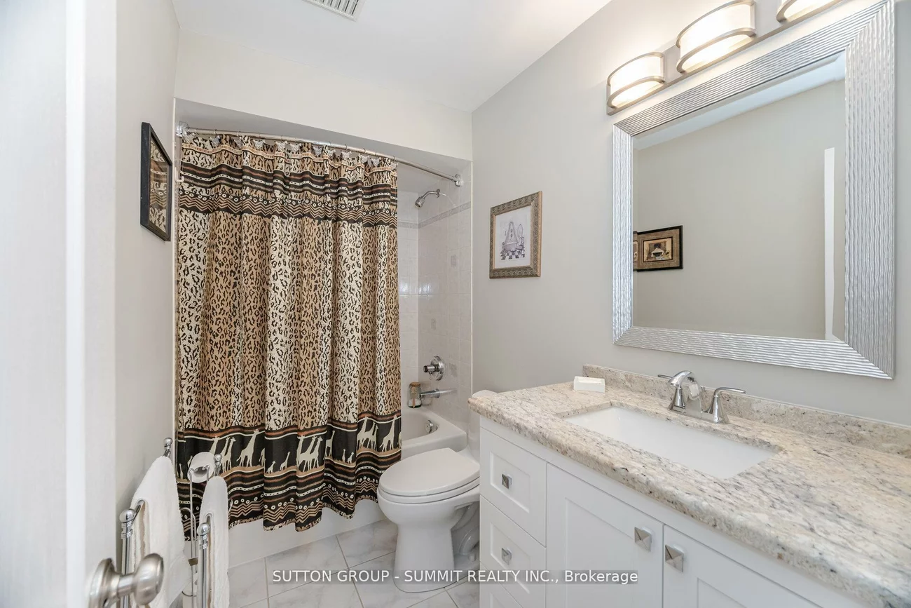 1905, Broad Hollow, Erin Mills, Mississauga