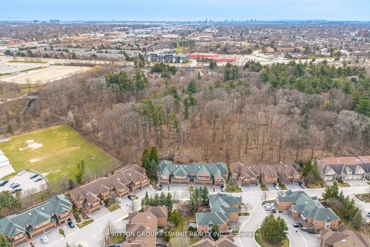 1905, Broad Hollow, Erin Mills, Mississauga