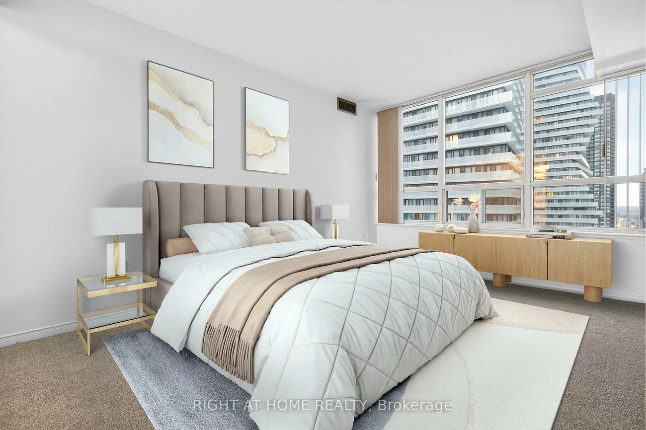 400, Webb, City Centre, Mississauga