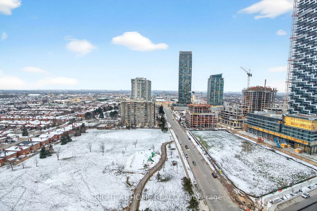 400, Webb, City Centre, Mississauga