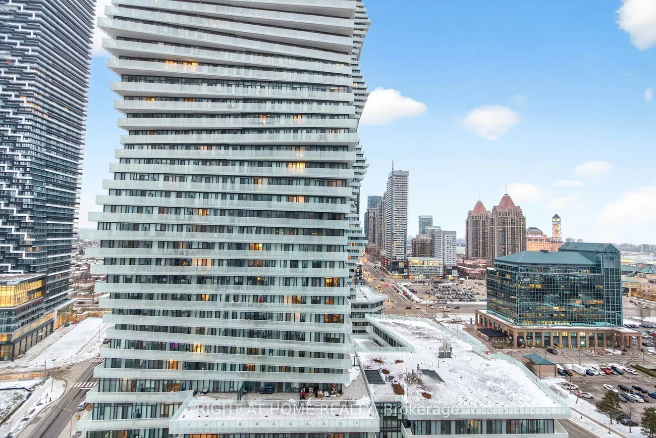 400, Webb, City Centre, Mississauga