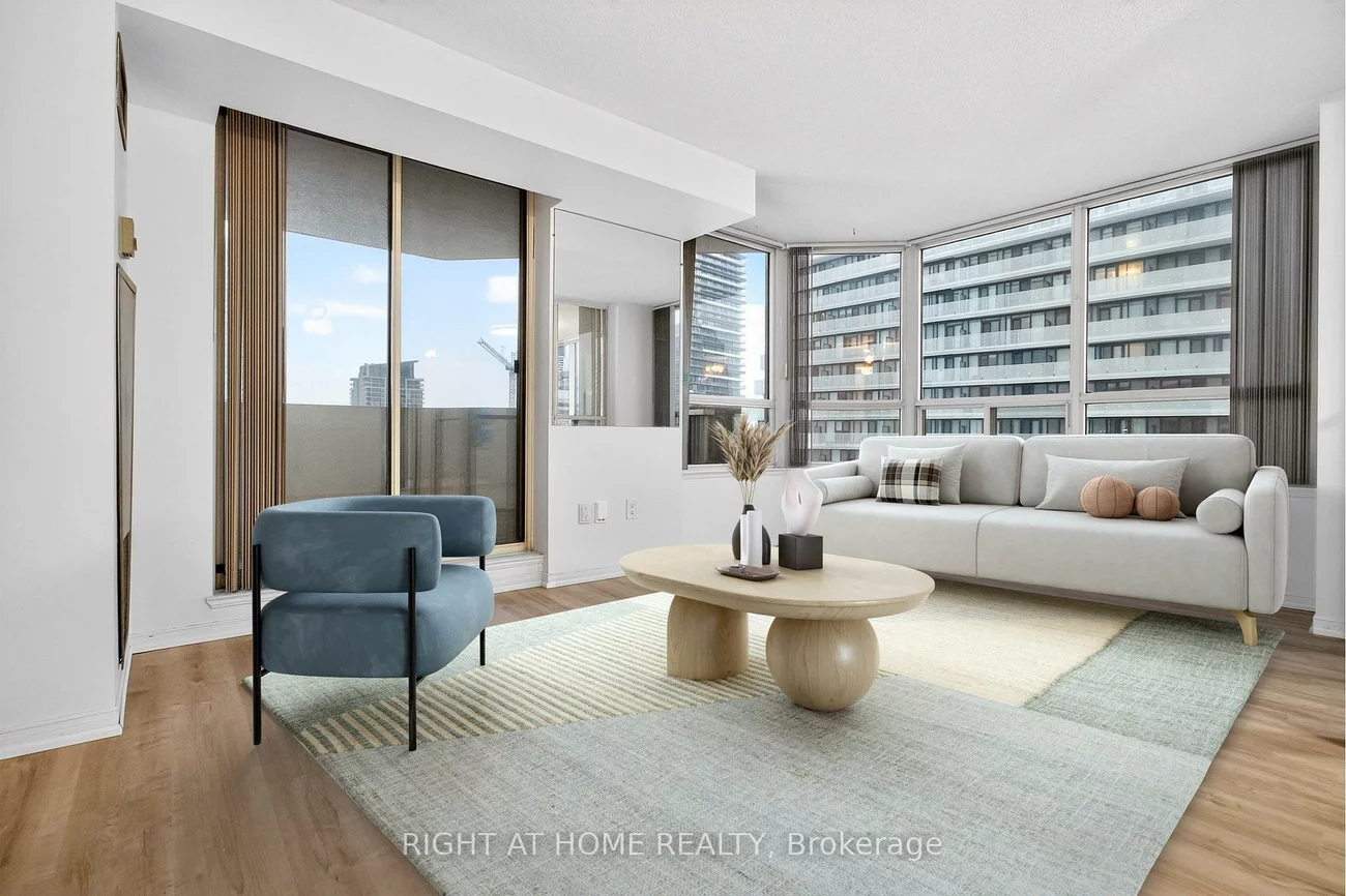 400, Webb, City Centre, Mississauga