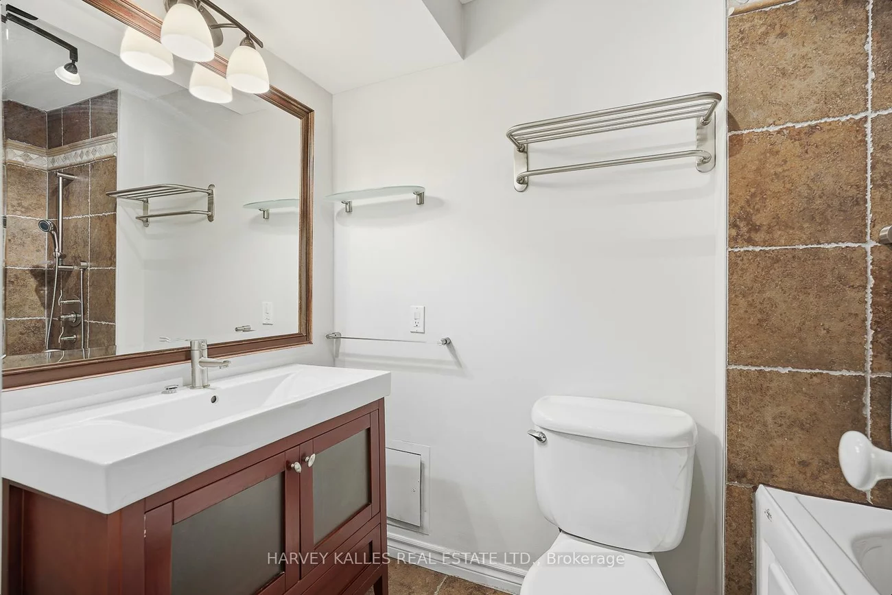 965, Inverhouse, Clarkson, Mississauga