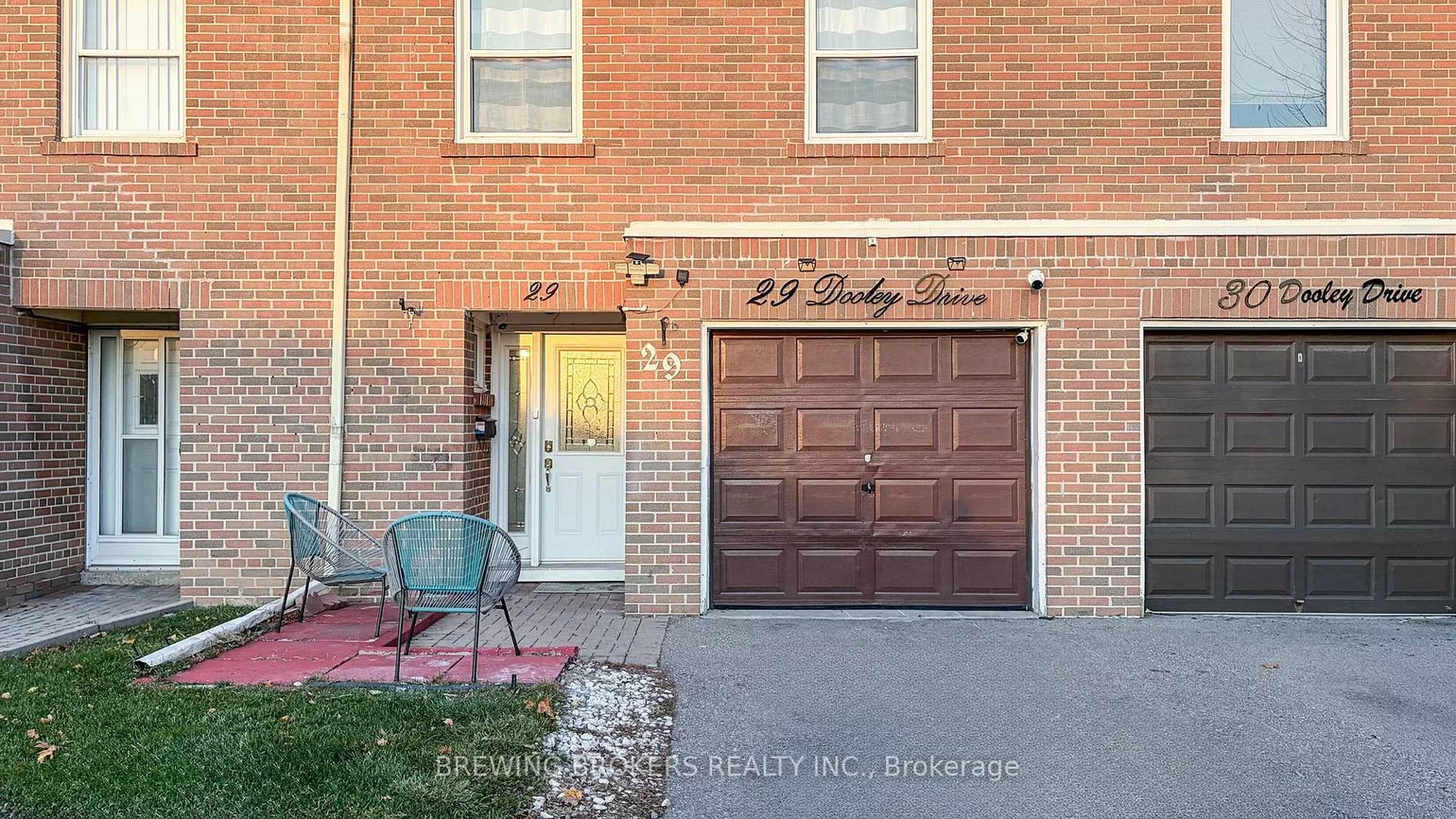 7255, Dooley, Malton, Mississauga