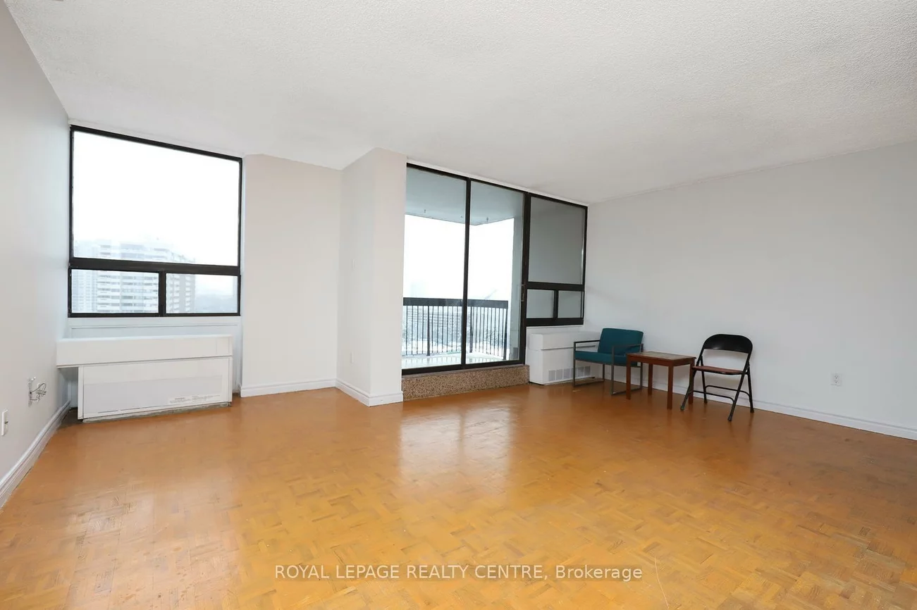 50, Mississauga Valley, Mississauga Valleys, Mississauga