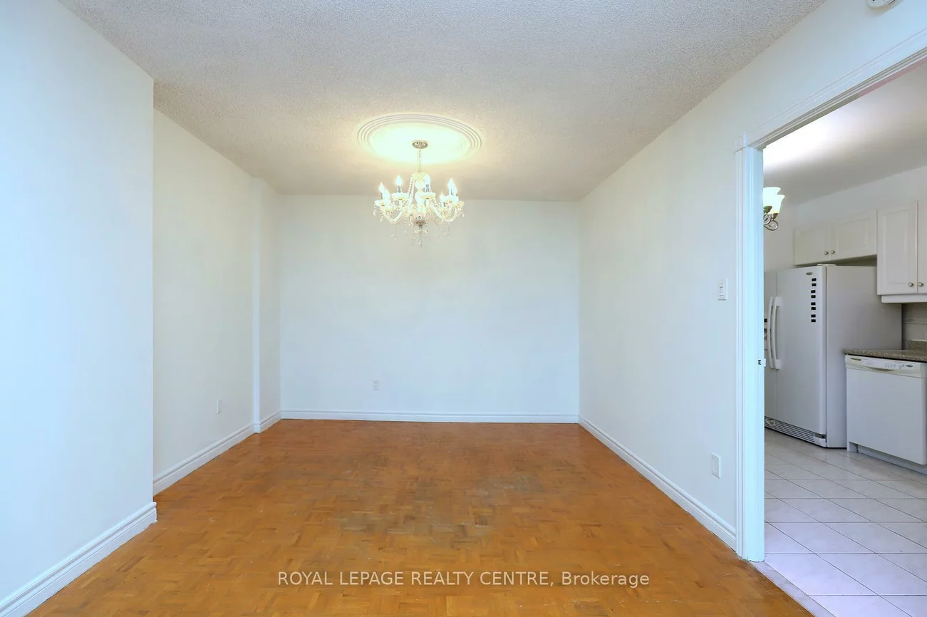 50, Mississauga Valley, Mississauga Valleys, Mississauga