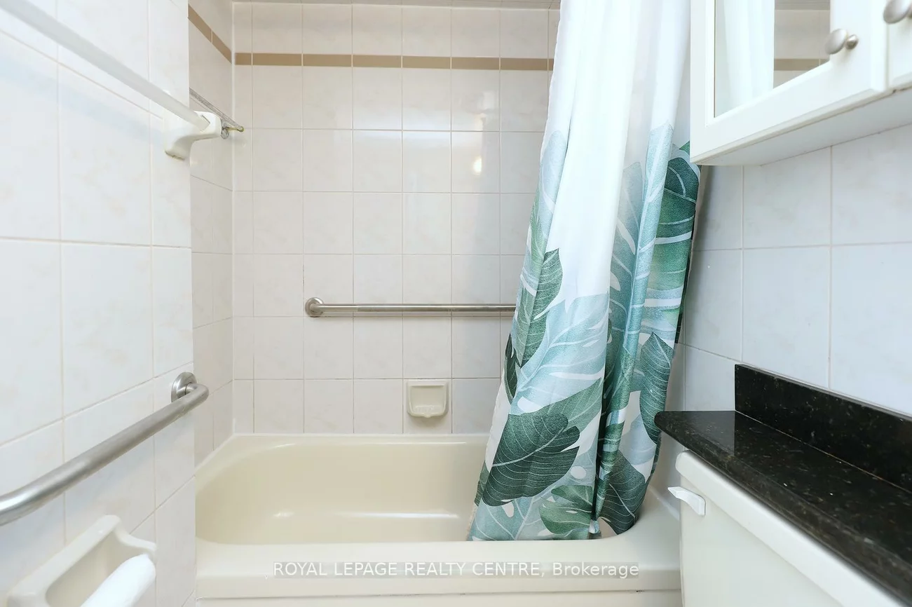 50, Mississauga Valley, Mississauga Valleys, Mississauga