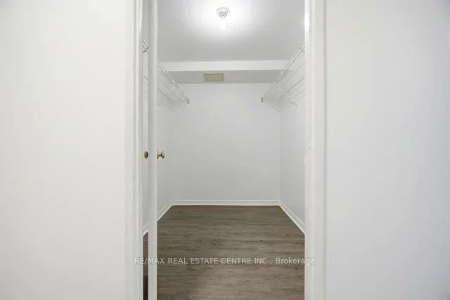 250, Webb, City Centre, Mississauga