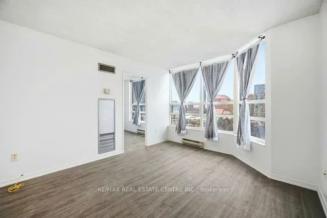 250, Webb, City Centre, Mississauga