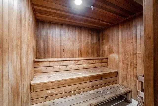 250, Webb, City Centre, Mississauga