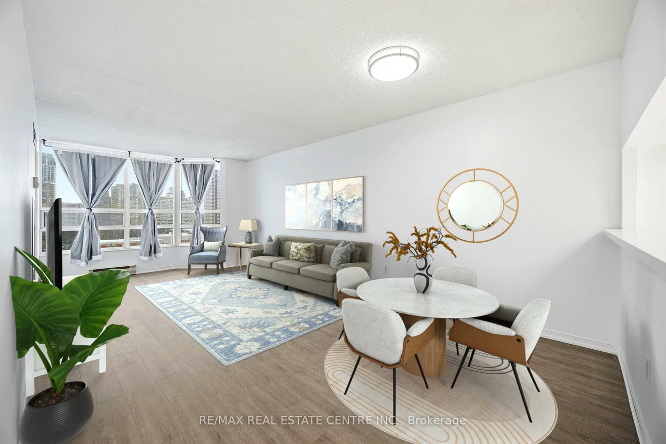 250, Webb, City Centre, Mississauga